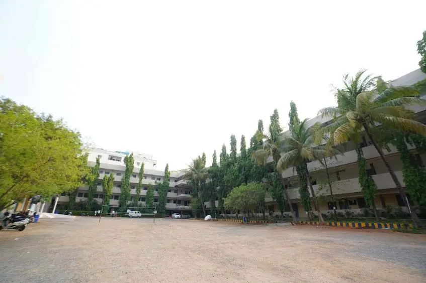 Rishi UBR Womens College: campus photo 4