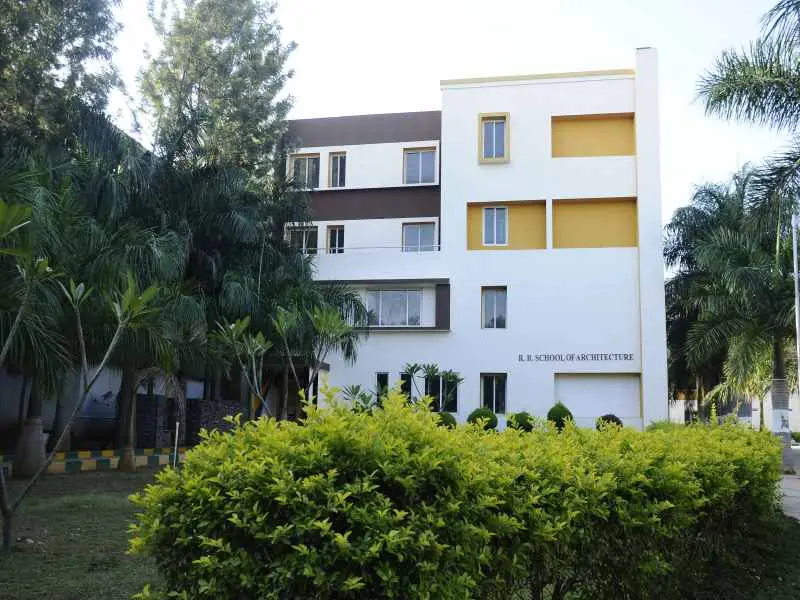 ROIB campus photo 6
