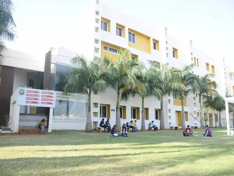 ROIB campus photo 7