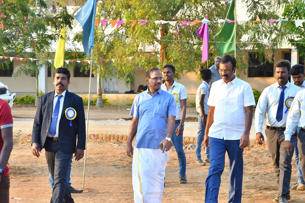 Rvreha Polytechnic College: campus photo 3