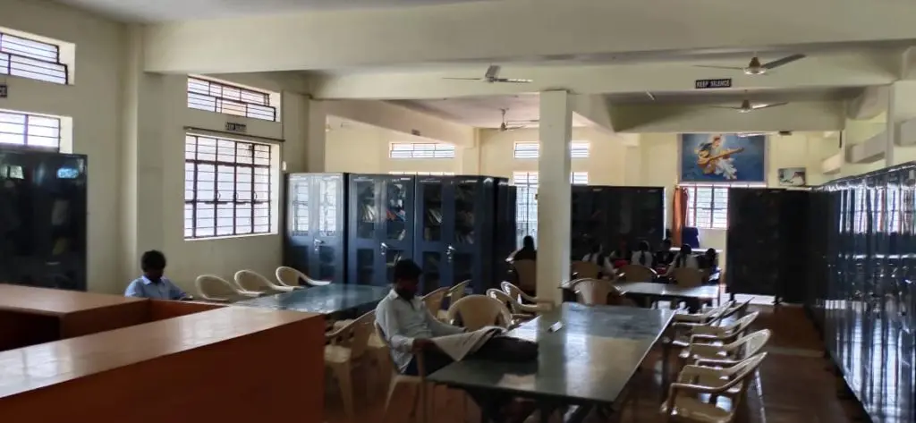 S.B.C.S. Arts, S.V. Commerce & Science College campus photo 3