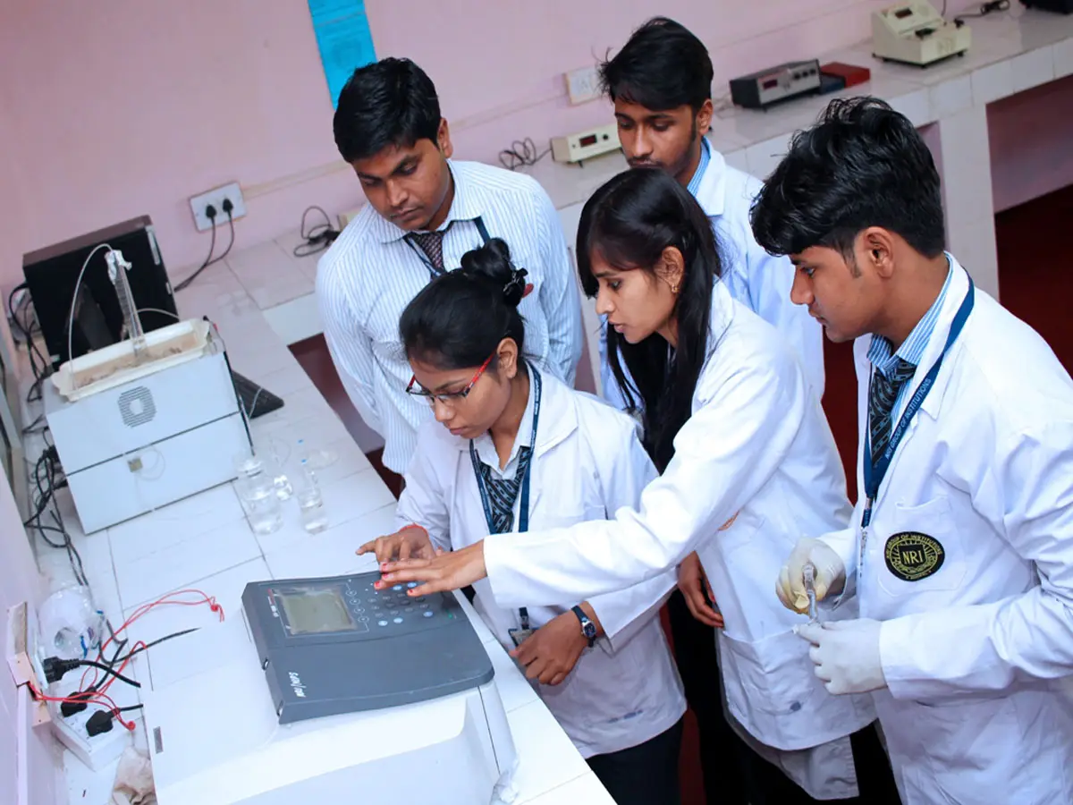 S B S College of Pharmacy Bhujgi Ambedkar Nagar Uttar Pradesh: campus photo 1