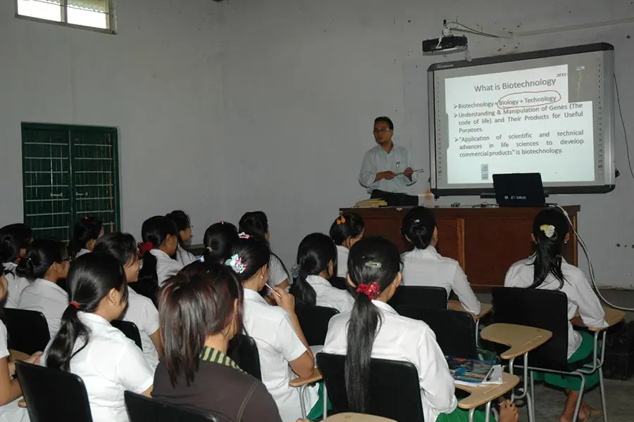 S. Kula Women's College: campus photo 5