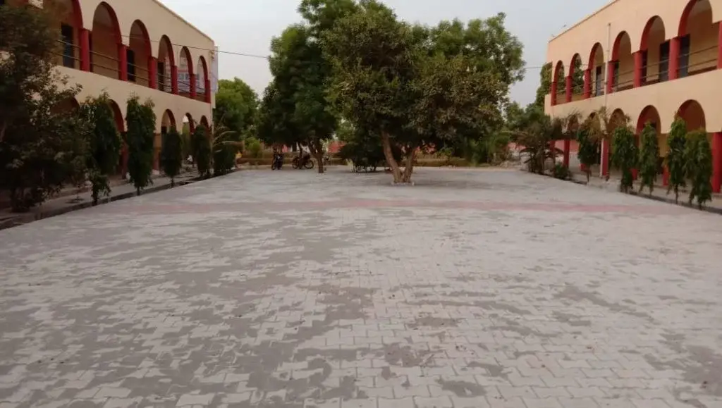 S.R Degree College Ukkhrra: campus photo 2