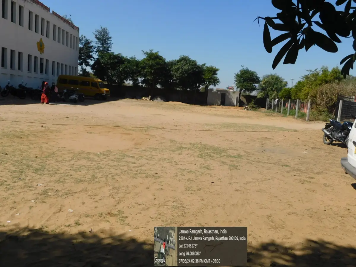 S S S College: campus photo 5