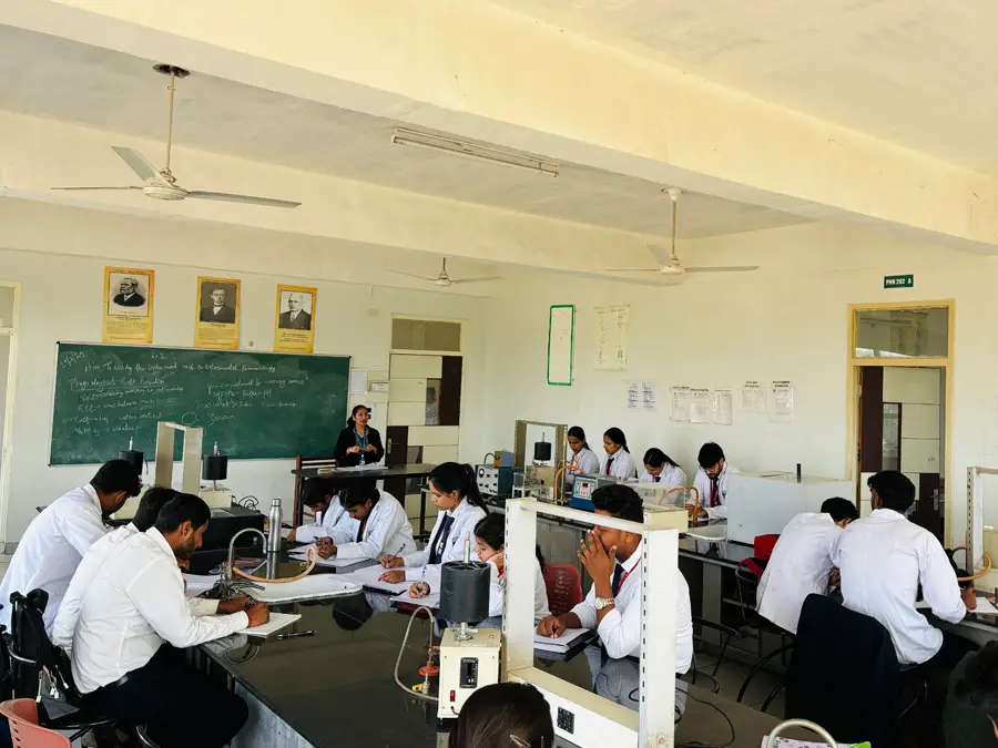 Sachdeva College of Pharmacy: campus photo 8