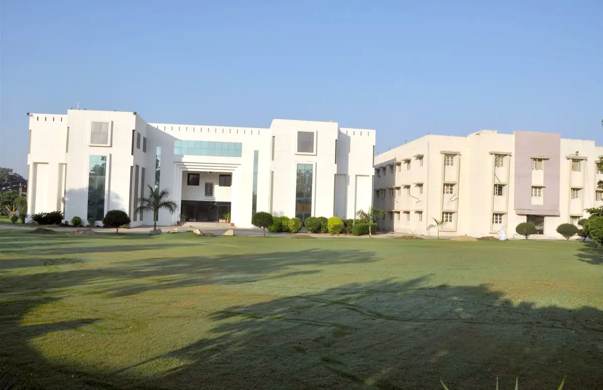 Sahajanand Institute of Computer Application: campus photo 2