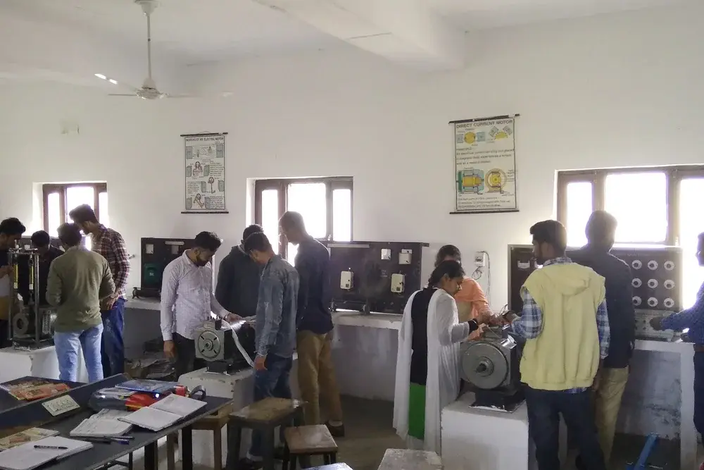 Saint Kabir Polytechnic: campus photo 5