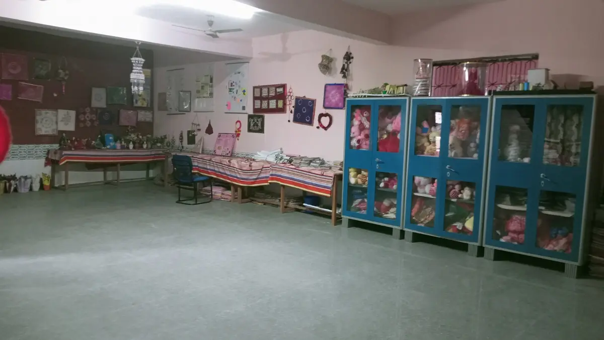 Saket Girls Degree College: campus photo 3