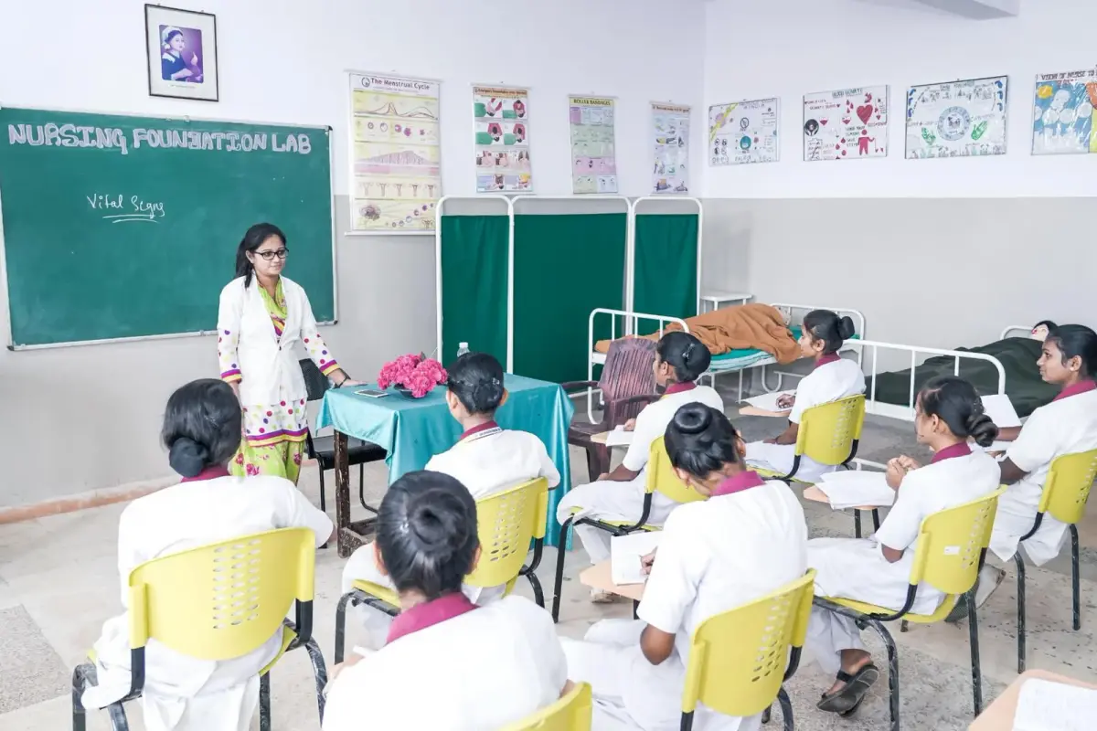 Sana School of Nursing Dharward: campus photo 3