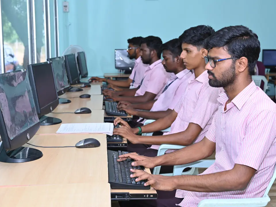 Sankar Polytechnic College Sankarnagar: campus photo 1
