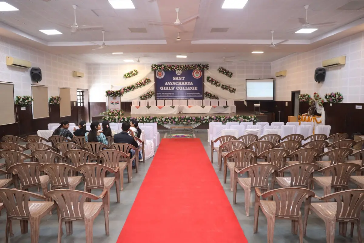 Sant Jayacharya Mahila College campus photo 3