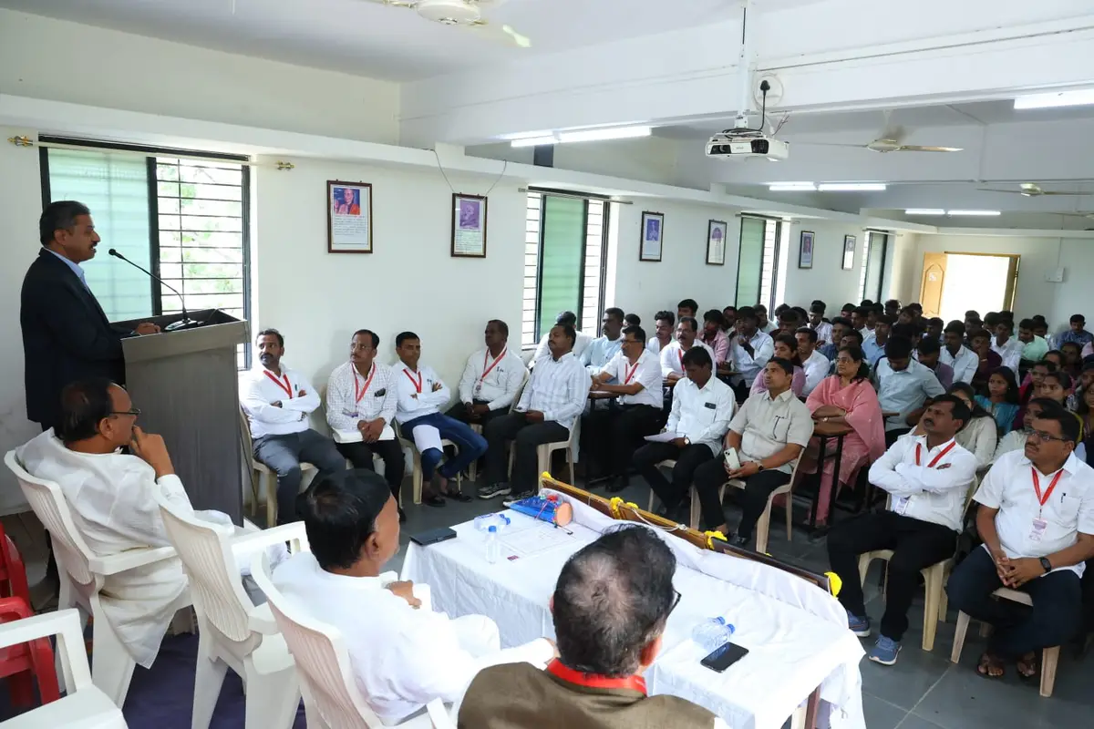 Santosh Bhimrao Patil Arts, Commerce & Science College Mandrup Tal.South Solapur: campus photo 6