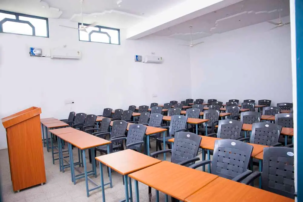 Sardar Patel Law College: campus photo 7