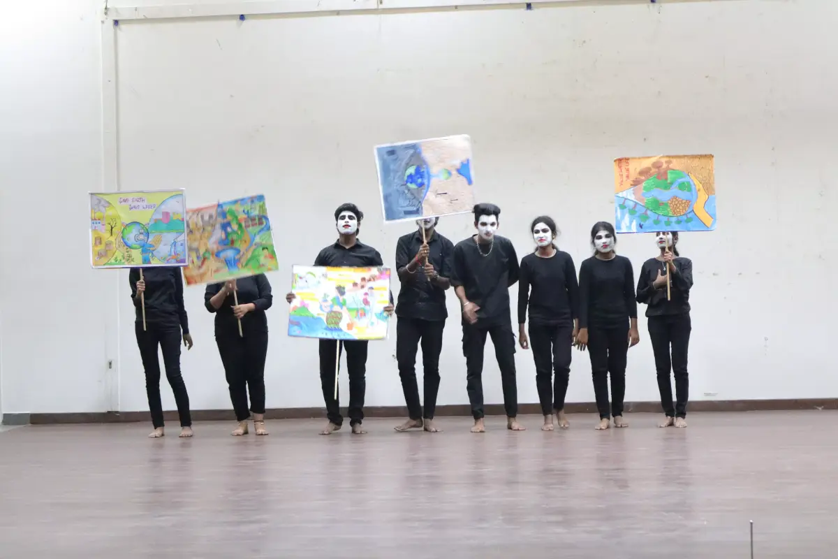 Sardar Vallabhbhai Patel International School of Textiles and Management: campus photo 4