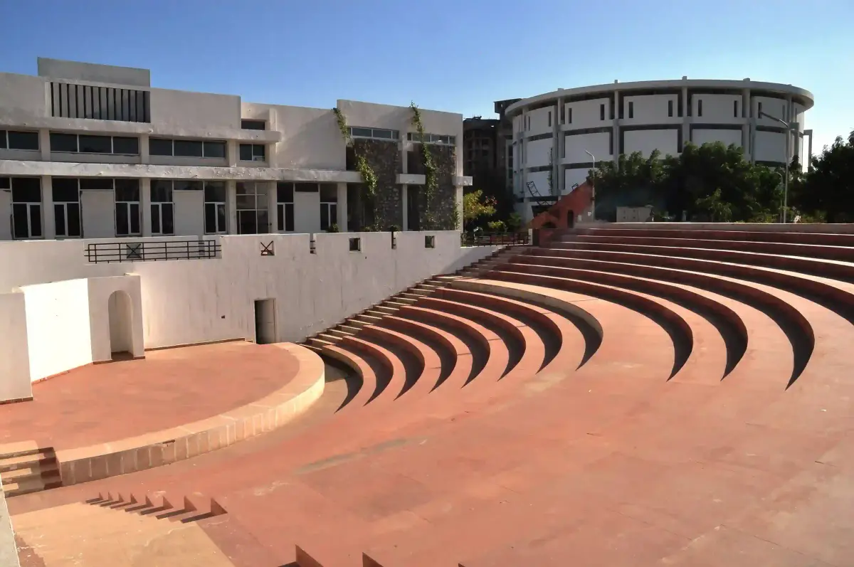 School of Applied Science and Agriculture, Suresh Gyan Vihar University: campus photo 2