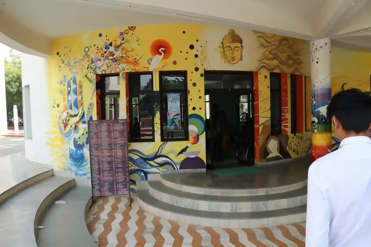 School of Interdisciplinary and Liberal Studies, Suresh Gyan Vihar University: campus photo 5