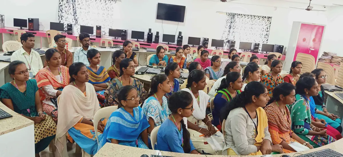 SDHR Degree College, Tirupati: campus photo 1