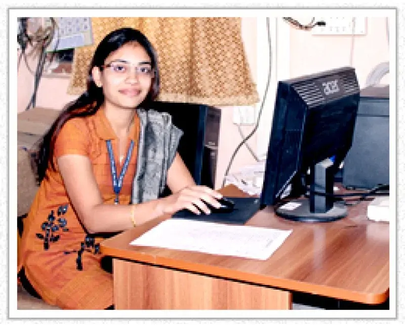 Shah N. H. Commerce College campus photo 3
