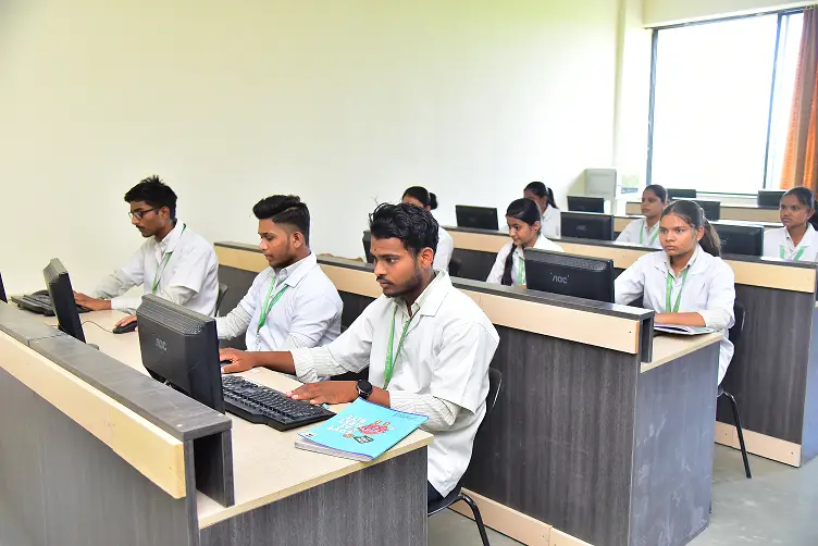 Shahajirao Patil Vikas Pratishthans S B Patil College of Pharmacy Indapur Village Vangali: campus photo 6