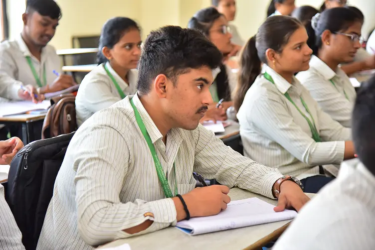 Shahajirao Patil Vikas Pratishthans S B Patil College of Pharmacy Indapur Village Vangali: campus photo 1