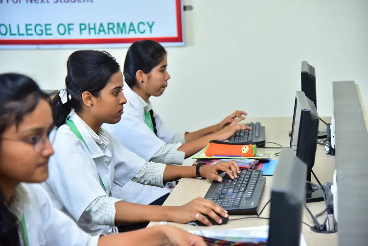 Shahajirao Patil Vikas Pratishthans S B Patil College of Pharmacy Indapur Village Vangali: campus photo 2