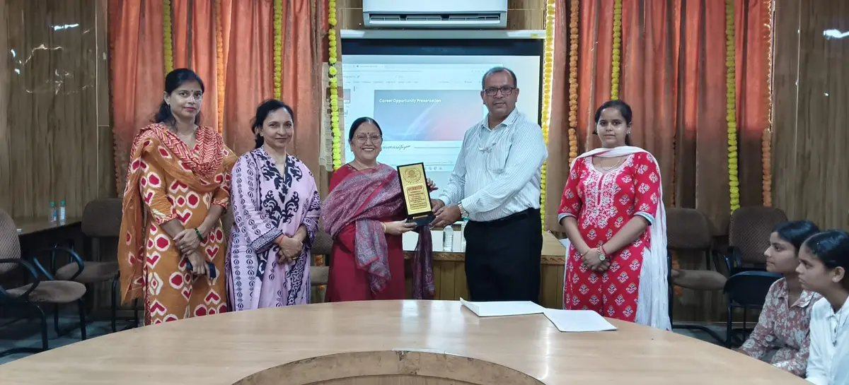 Shanti Devi Arya Mahila College Dina Nagar: campus photo 8
