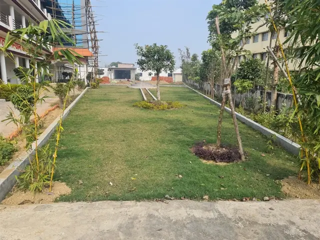 Sharda Shanti Mahavidyalaya, Bankata Basgit Azamgarh: campus photo 3
