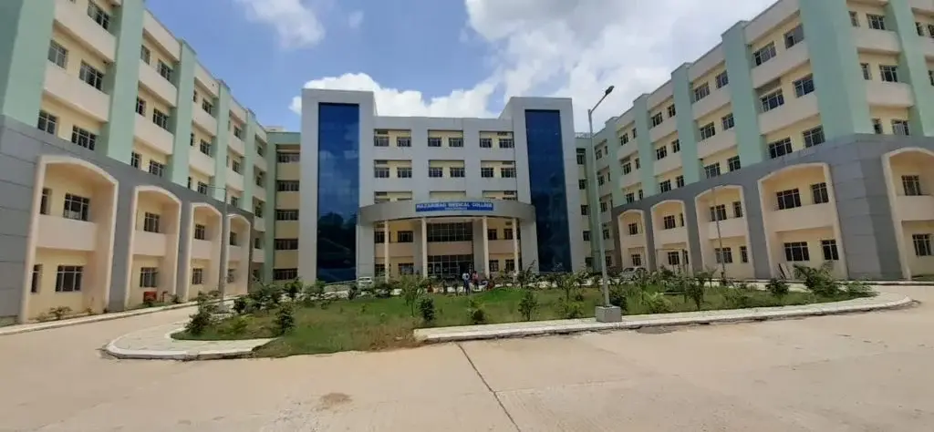 Sheikh Bhikhari Medical College & Hospital: campus photo 2