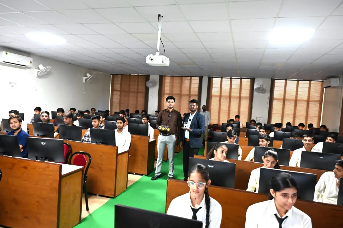SGOIS campus photo 2
