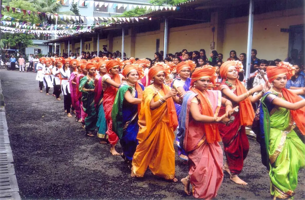 Shramik Shikshan Mandals F.G. Naik College of Arts, Science & Commerce, KoperKhairane, Thane: campus photo 4