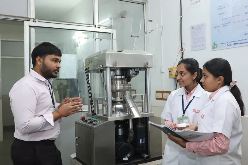 Shree Naranjibhai Lalbhai Patel College of Pharmacy: campus photo 1