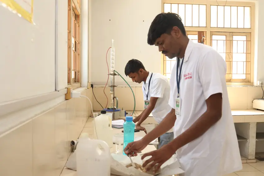 Shree Naranjibhai Lalbhai Patel College of Pharmacy: campus photo 6