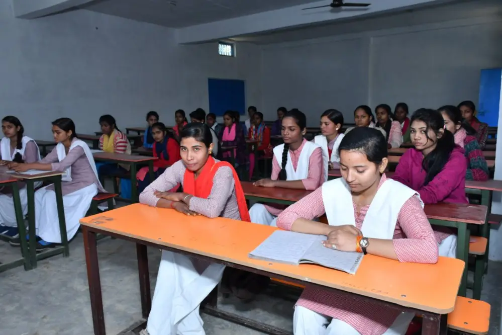 Shree Parashar Brahma Sudhakar Pandey Damyanti Devi Institute of Girls Education, Raikwardeeh: campus photo 2