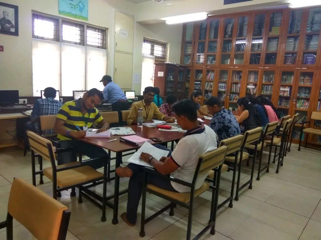 Shree Ramkrishna Institute of Computer Education & Applied Sciences: campus photo 6