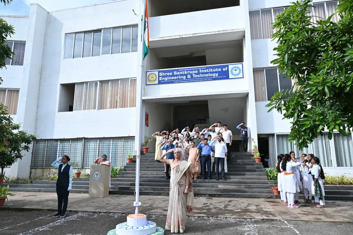 Shree Santkrupa Shikshan Sanstha's College of Pharmacy(Diploma): campus photo 2