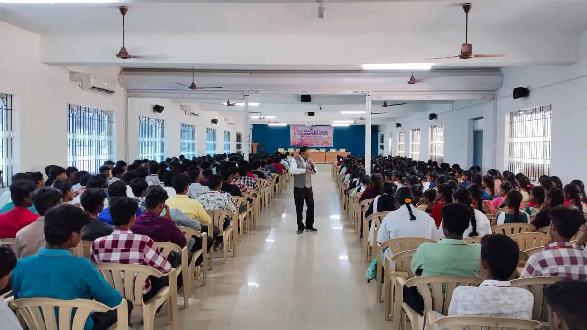 Shree Venkateshwara Hi-Tech Engineering College: campus photo 3
