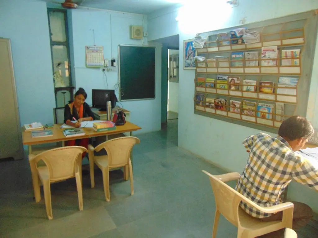 Shri AMBALAL M.PATEL(Avni Seeds) MAHILA EDUCATION COLLEGE, UNJHA.: campus photo 4