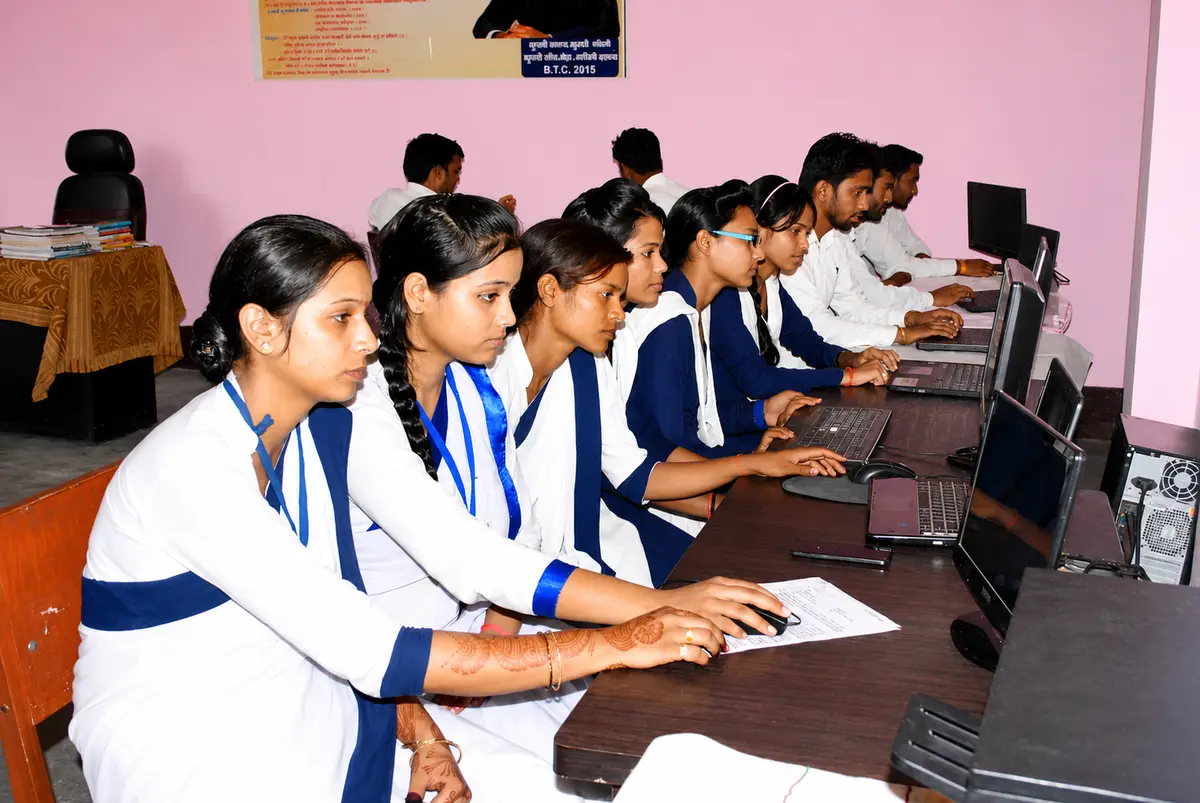 Shri Dayanand Dev Swami Sha Mahavidyalaya Daloopur Mainpuri: campus photo 2