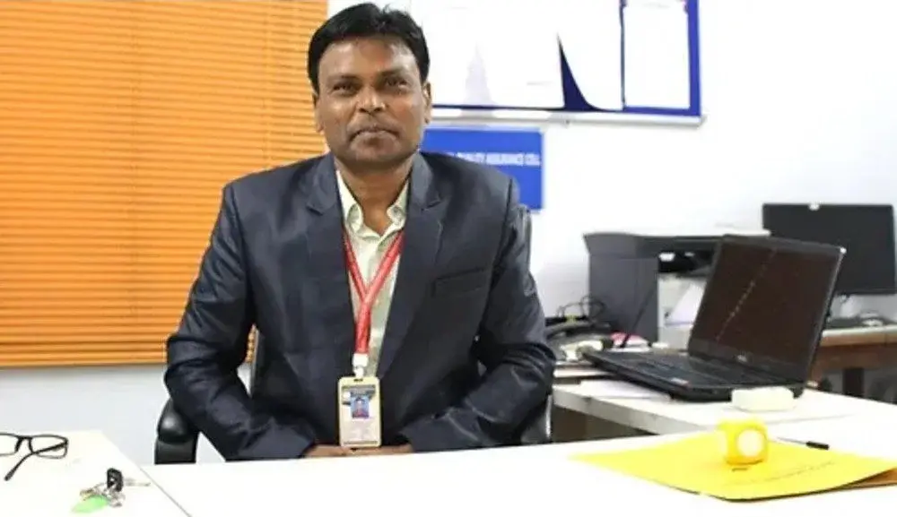 Shri. Dnyanesh College, Navargaon: campus photo 2