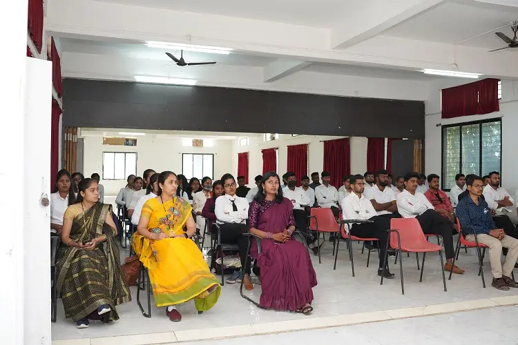 Shri GAJANAN MAHARAJ SHIKSHAN PRASARAK MANDALs SHARADCHANDRA PAWAR INSTITUTE OF MANAGEMENT, DUMBERWADI, KHAMUNDI: campus photo 7