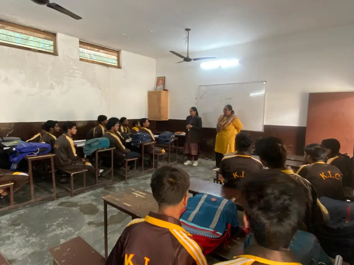 Shri Guru Nanak Degree College, Preet Vihar Colony: campus photo 3