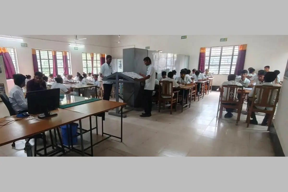 Shri J G Co-Operative Hospital Society's College of Nursing: campus photo 8