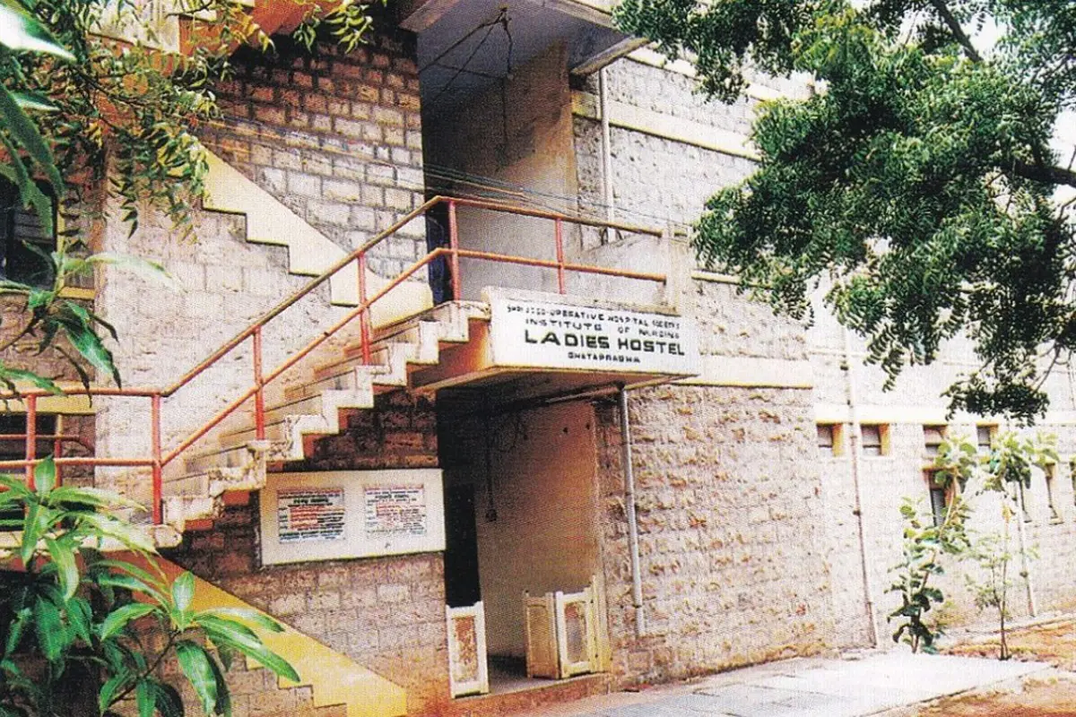 Shri J G Co-Operative Hospital Society's College of Nursing: campus photo 4