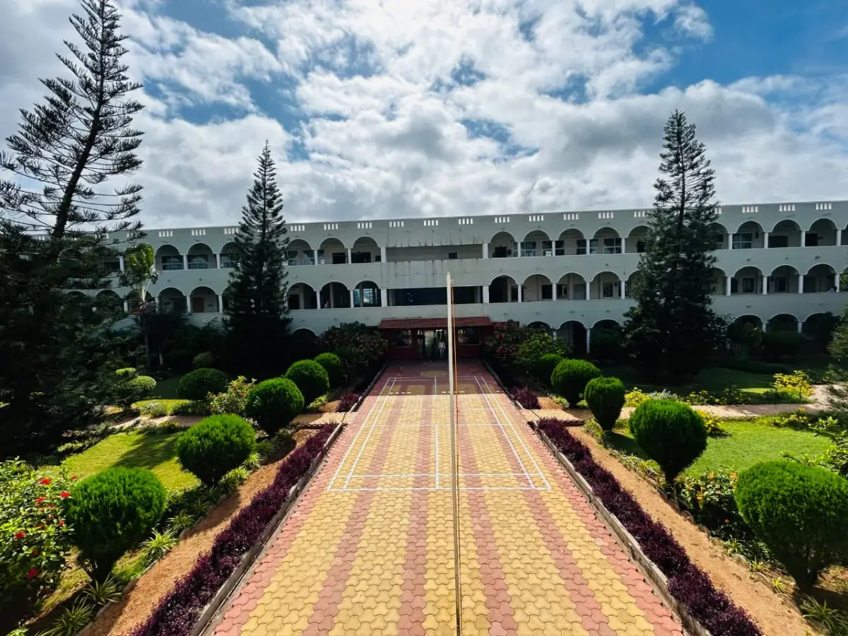 Shri Jagadguru Gavisiddeshwara Ayurvedic Medical College: campus photo 6