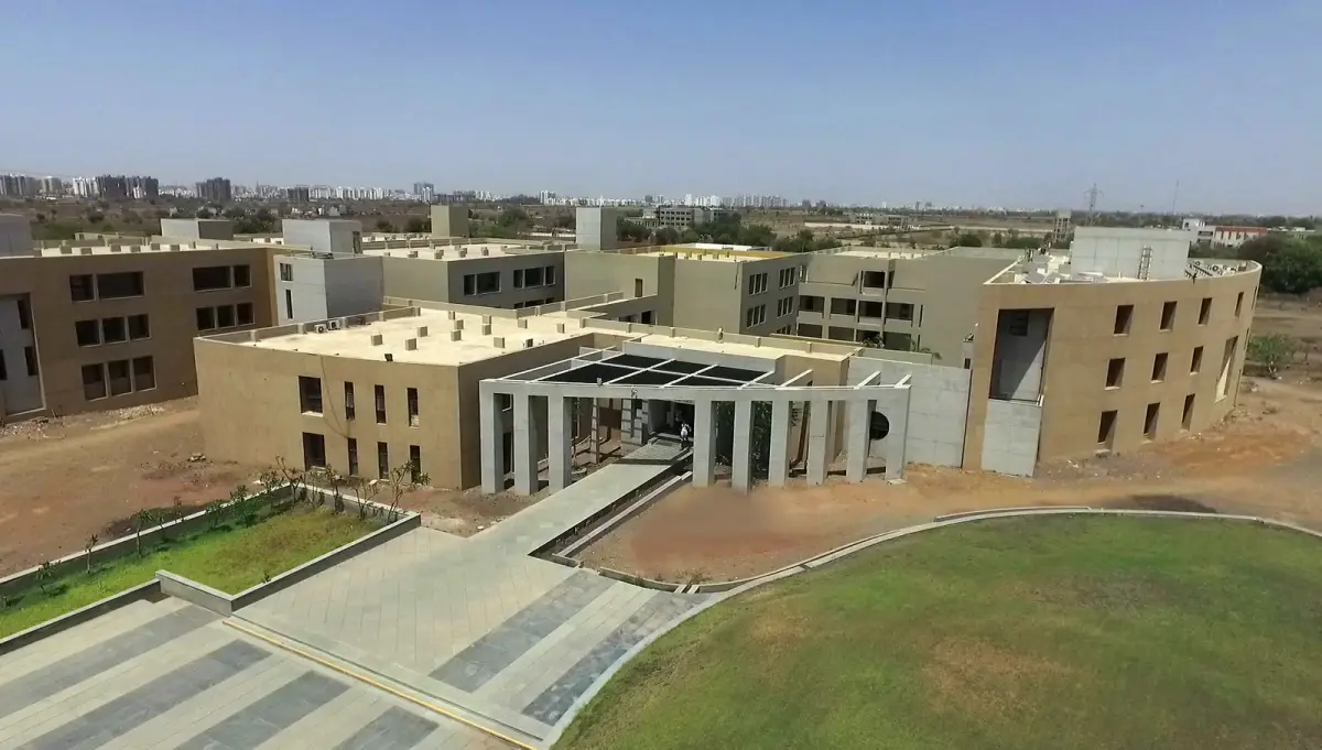 Shri Labhubhai Trivedi Institute of Engineering And Technology, Rajkot: campus photo 6