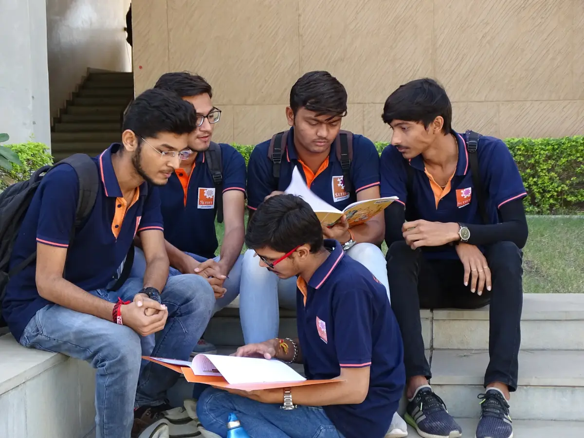 Shri Labhubhai Trivedi Institute of Engineering And Technology, Rajkot: campus photo 8