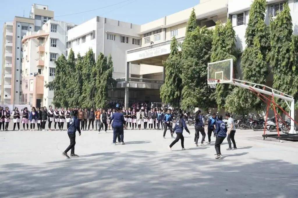 Shri M.M.Ghodasara Mahila Arts & Comm.College-Junagadh: campus photo 4