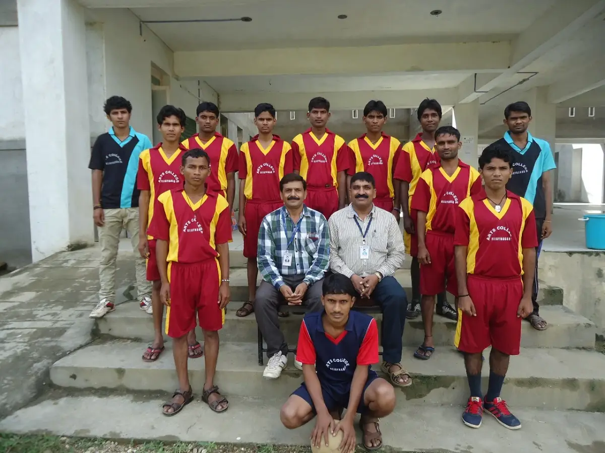 Shri M N Patel Med College: campus photo 3