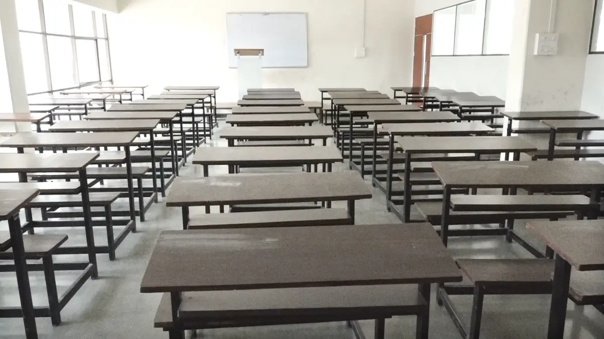 Shri Neminath Jain Brahmacharyashram's Shriman Sampatlalji Pemrajji Surana Law College: campus photo 8